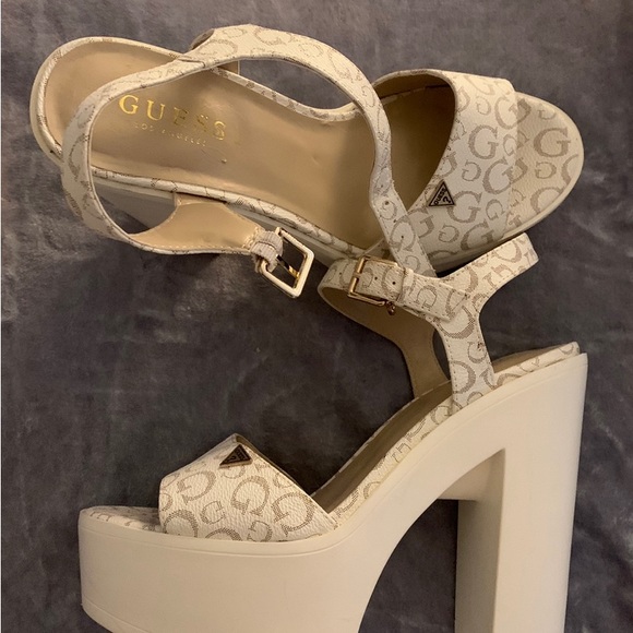 GUESS HEELS - Picture 2 of 4